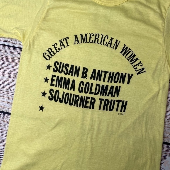 vintage 1982 Yellow “Great American Women” T-Shirt Size Small - Picture 4 of 6